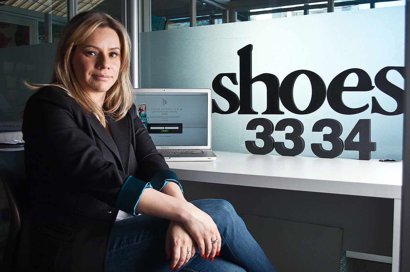 Image: 33e34: site de sapatos para mulheres com pés pequenos