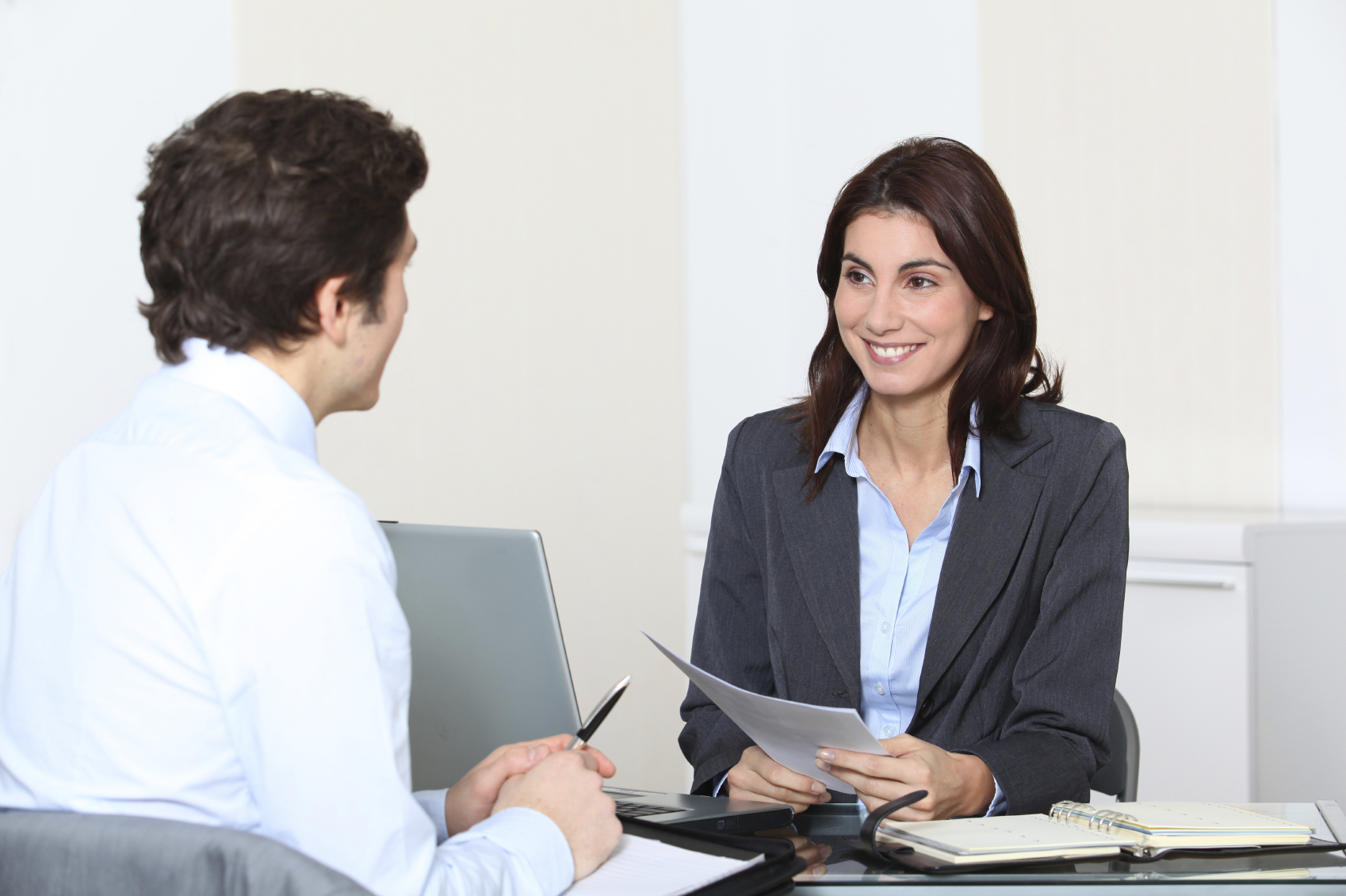 Image: Conoce la técnica de entrevista de trabajo de Anthony Parinello