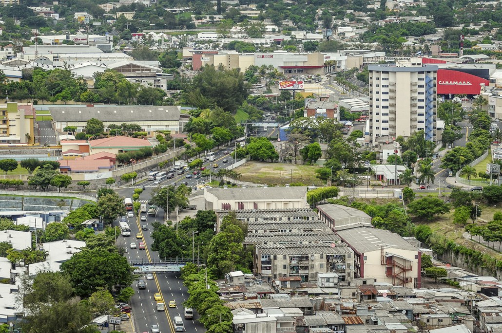  para iniciar un negocio propio que tiene que estudiar el mercado.