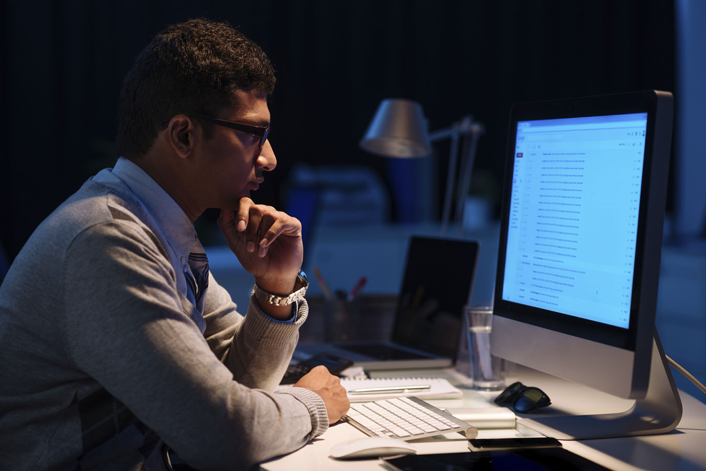 Image: La adicción al trabajo: cómo tratar a un workaholic en tu empresa